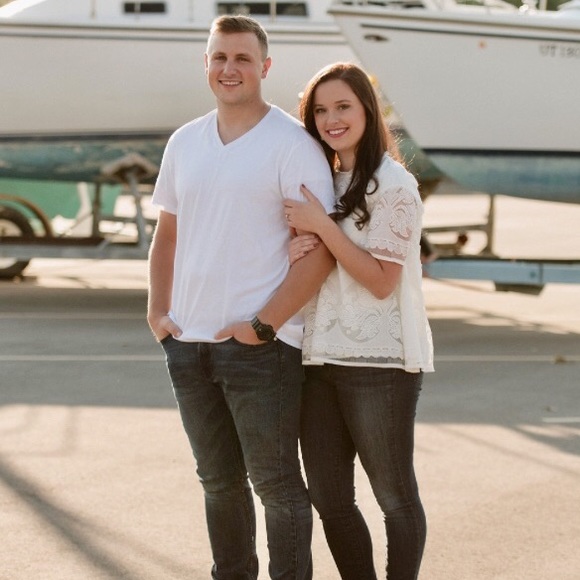 Meet your Posher, Taylor - Picture 2 of 3